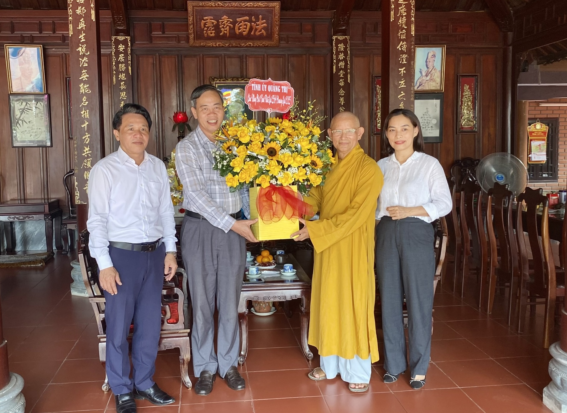 Thăm và chúc mừng Giáo hội Phật giáo Việt Nam tỉnh Quảng Trị nhân dịp Đại lễ Phật đản VESAK Phật lịch 2569 - Dương lịch 2025