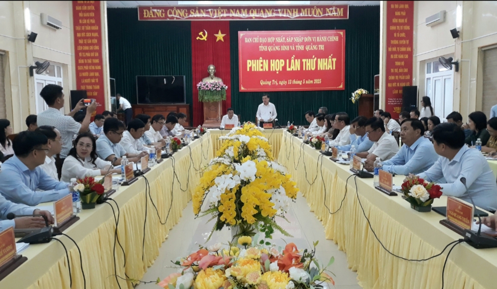 Phiên họp thứ nhất của Ban Chỉ đạo hợp nhất, sáp nhập đơn vị hành chính tỉnh Quảng Bình và tỉnh Quảng Trị