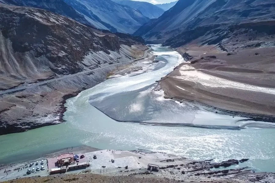 Giữa căng thẳng với Pakistan, Ấn Độ dự định rút nước sông Indus