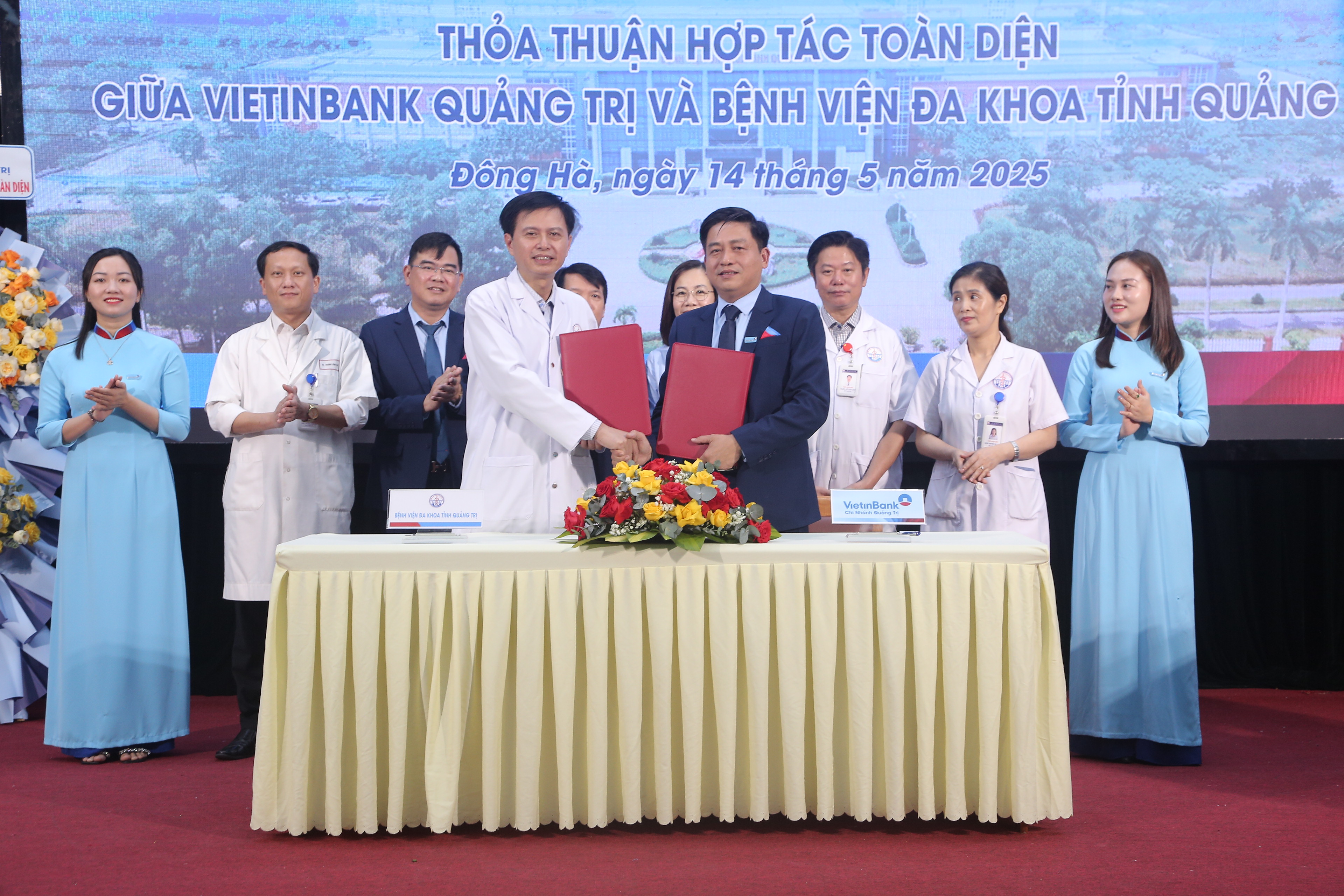 VietinBank Quảng Trị và Bệnh viện Đa khoa tỉnh ký kết thỏa thuận hợp tác toàn diện