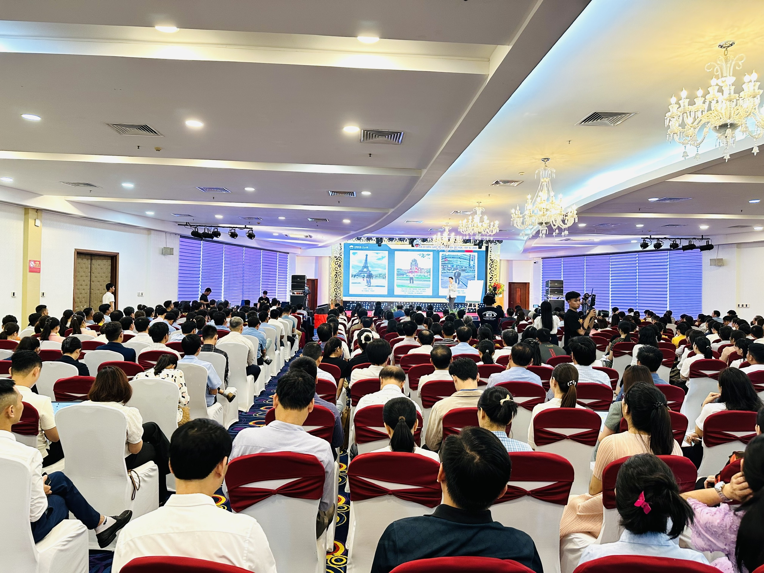 Tập huấn AI - ChatGPT cho doanh nghiệp, hợp tác xã 