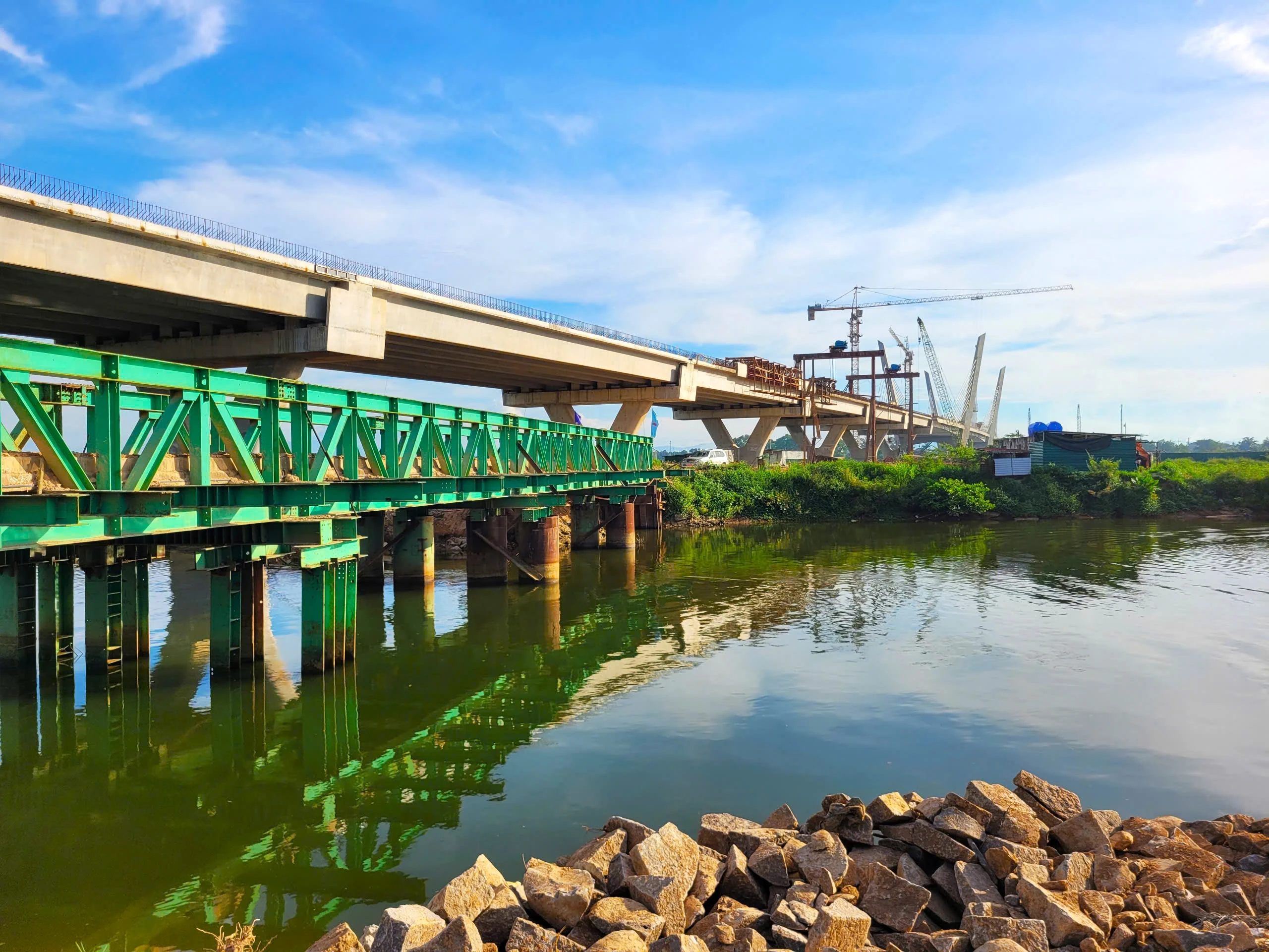 Kiểm tra thực địa hai dự án giao thông trọng điểm kết nối Hành lang kinh tế Đông - Tây