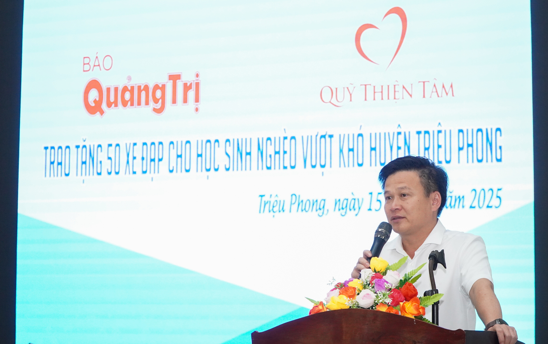 100 em học sinh nghèo vượt khó huyện Triệu Phong, Gio Linh được Báo Quảng Trị - Quỹ Thiện Tâm tặng xe đạp