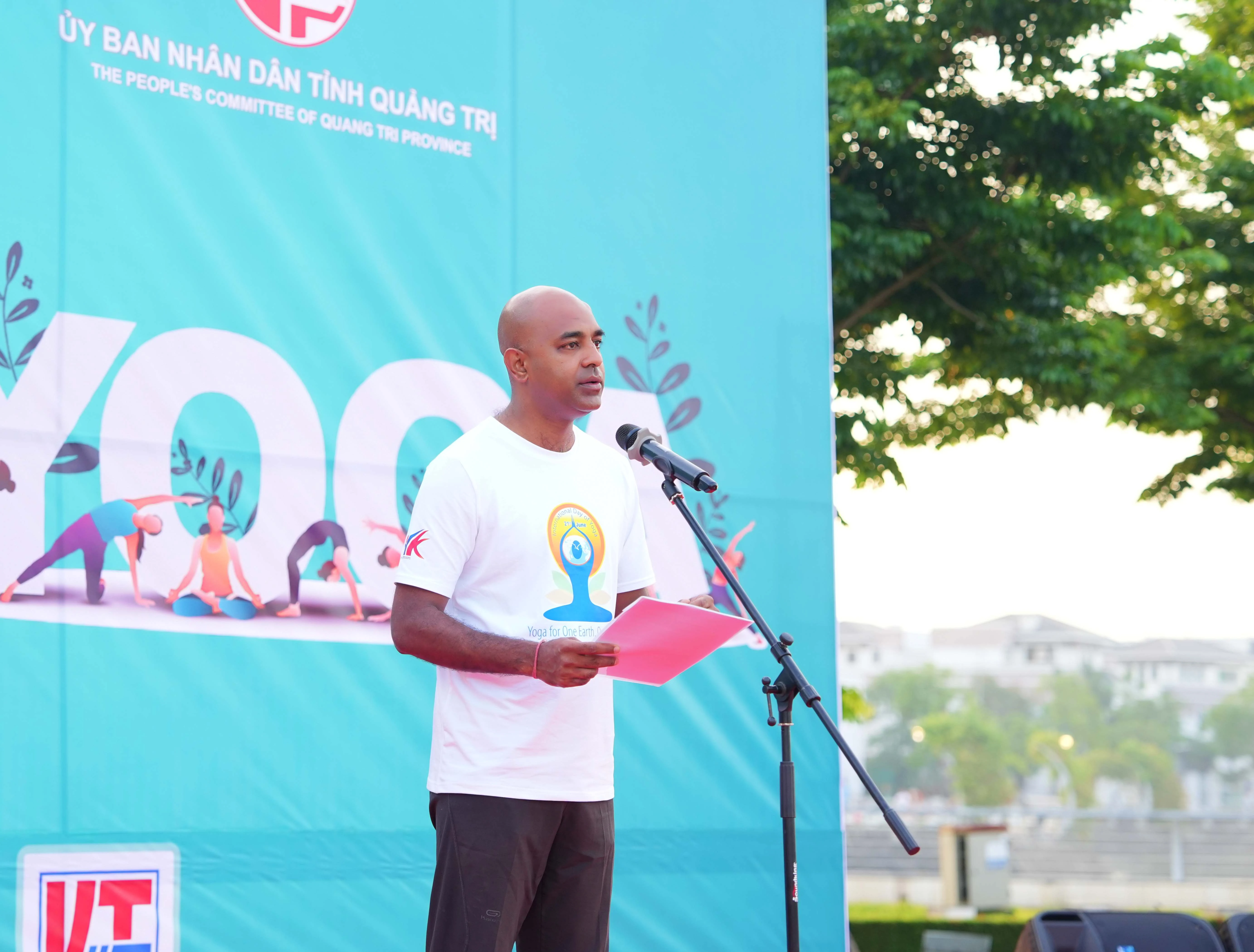 Nearly 1,000 participants celebrate International Yoga Day 2025 in Quang Tri.