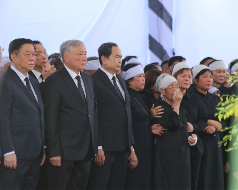 LỄ AN TÁNG NGUYÊN CHỦ TỊCH NƯỚC TRẦN ĐỨC LƯƠNG