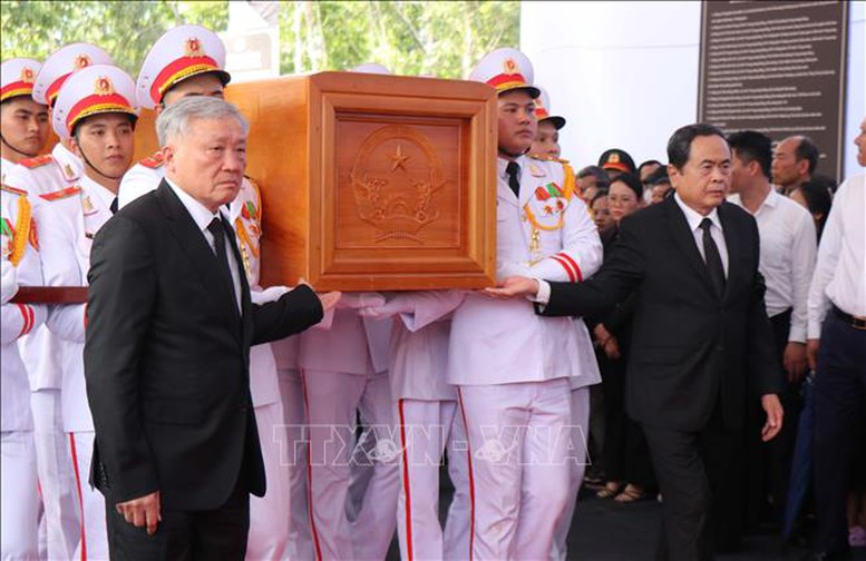 LỄ AN TÁNG NGUYÊN CHỦ TỊCH NƯỚC TRẦN ĐỨC LƯƠNG