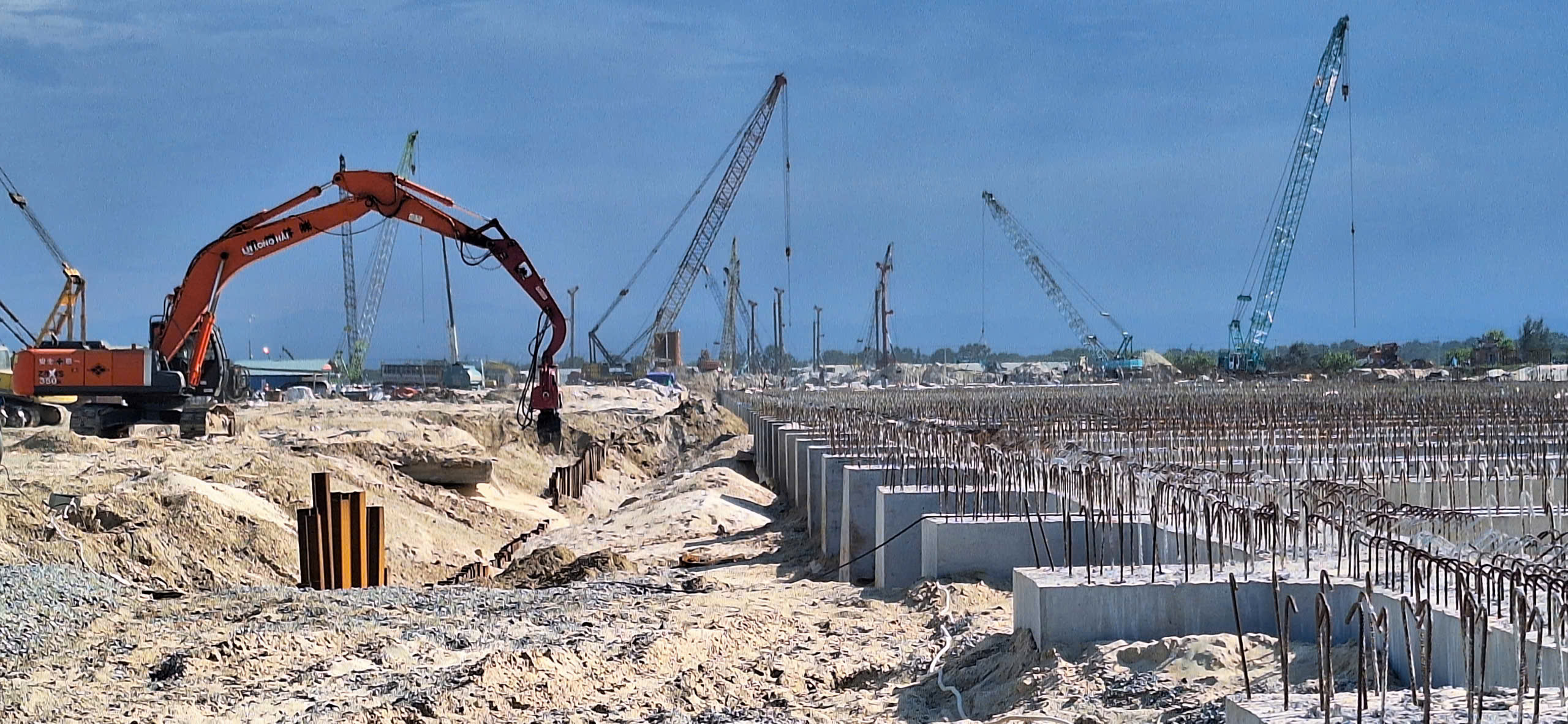 Ban Thường vụ Tỉnh ủy làm việc với Đảng ủy UBND tỉnh và MTIP