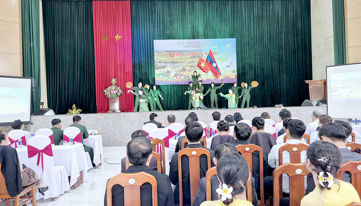 Lan tỏa tình yêu tiếng Việt đến với người Lào