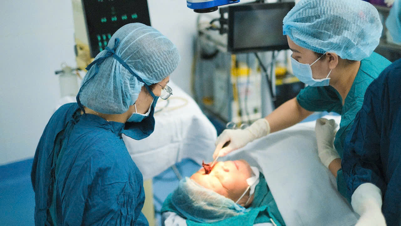 Triển khai dịch vụ phẫu thuật bán phần sau tại Bệnh viện Mắt