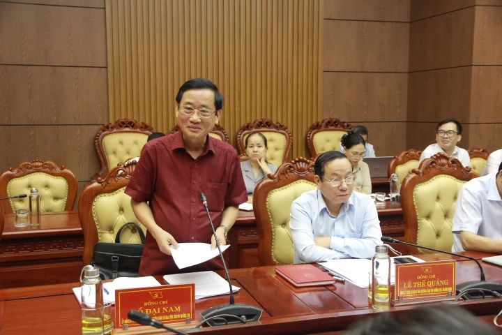 Cho ý kiến Dự thảo Báo cáo chính trị Đại hội Đảng bộ tỉnh nhiệm kỳ 2025 - 2030