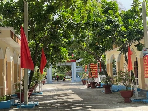 Trường Sa, bình yên và sóng ngầm...
