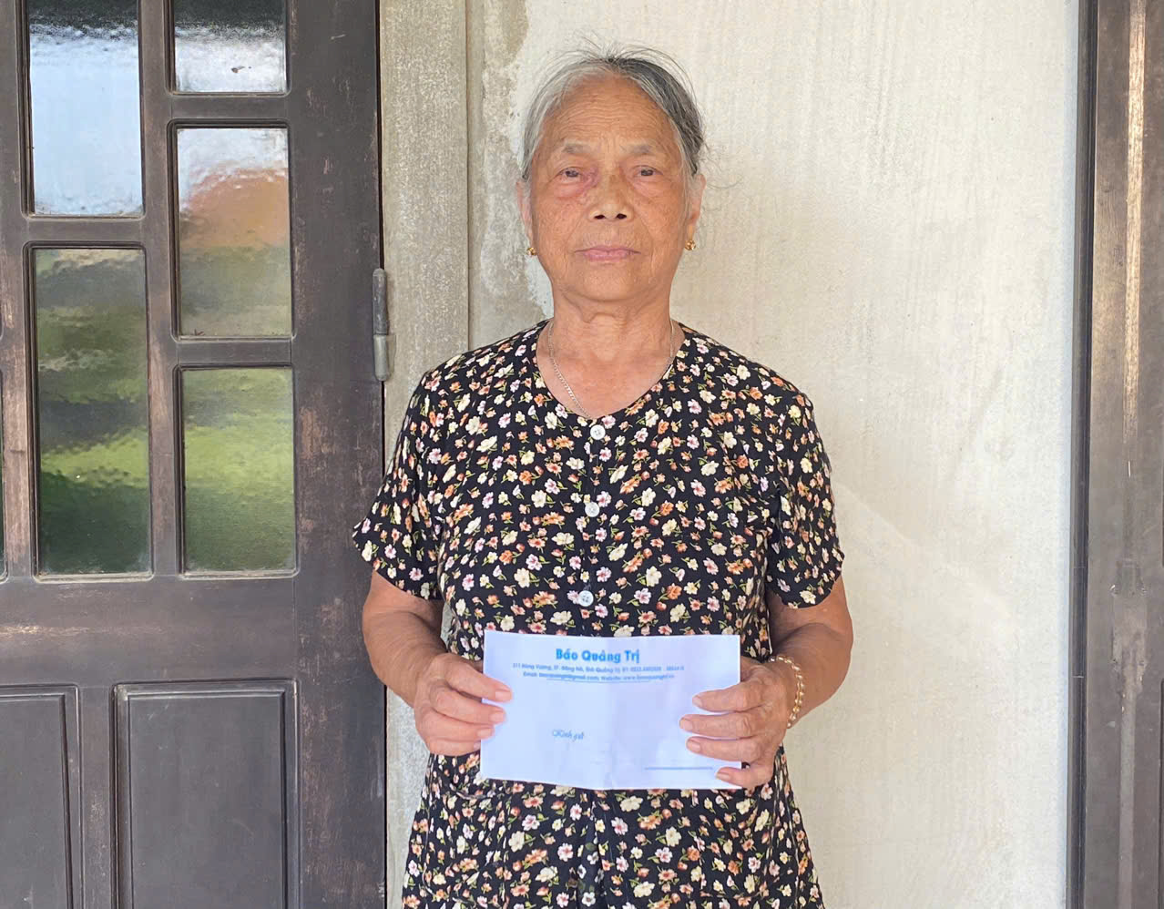 Chương trình “Vòng tay nhân ái Báo Quảng Trị: Trao 35 suất quà cho các nhân vật có hoàn cảnh khó khăn