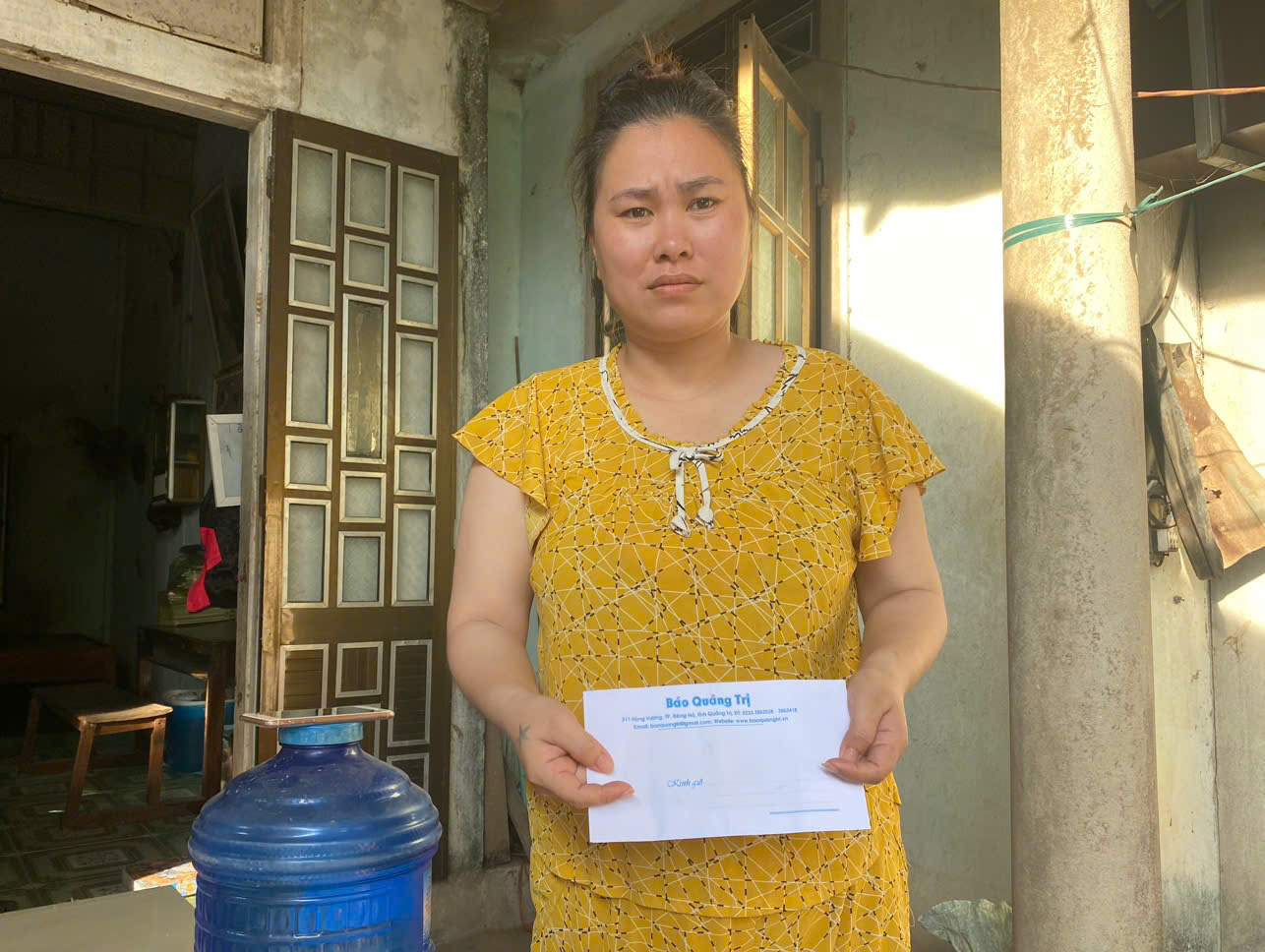 Chương trình “Vòng tay nhân ái Báo Quảng Trị: Trao 35 suất quà cho các nhân vật có hoàn cảnh khó khăn