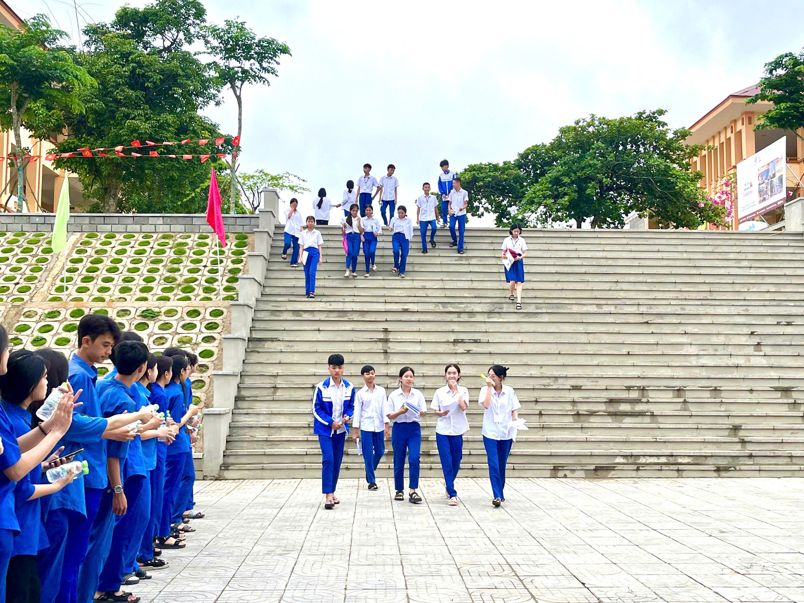 Kỳ thi tuyển sinh lớp 10 năm học 2025 - 2026 diễn ra an toàn, nghiêm túc