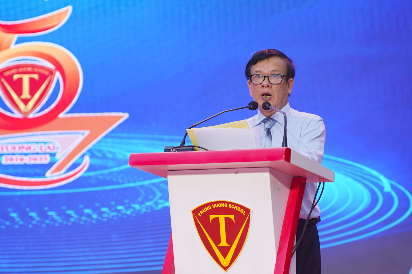Trường Trưng Vương kỷ niệm 15 năm thành lập
