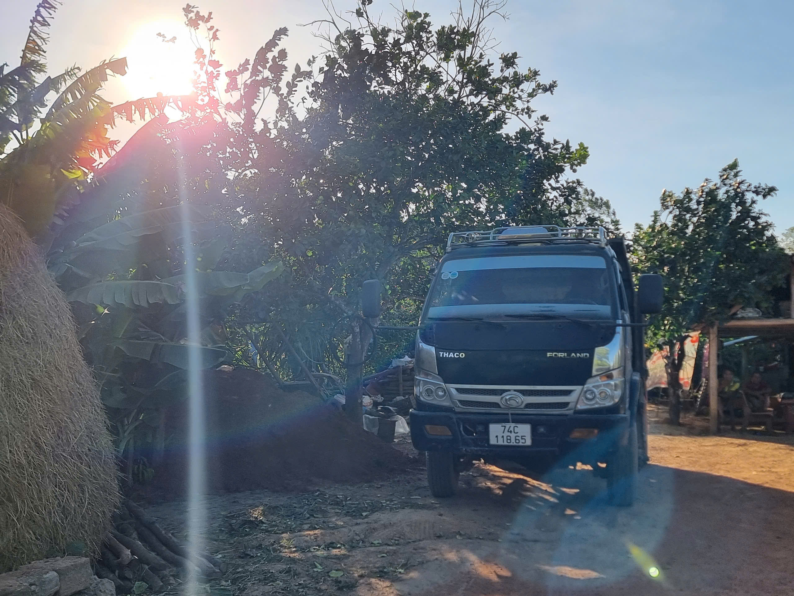 Ngang nhiên lấy đất lòng hồ Trúc Kinh đã cấp phép cho doanh nghiệp nạo vét