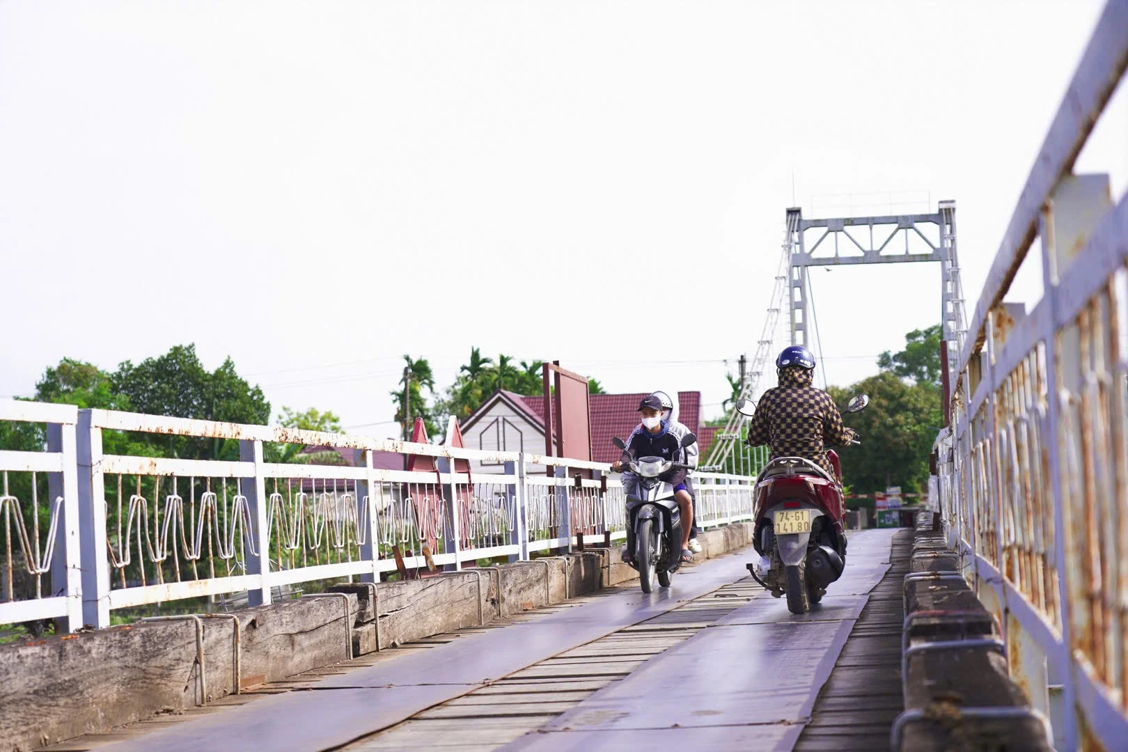 Cần sớm có phương án sửa chữa cầu treo Cam Hiếu