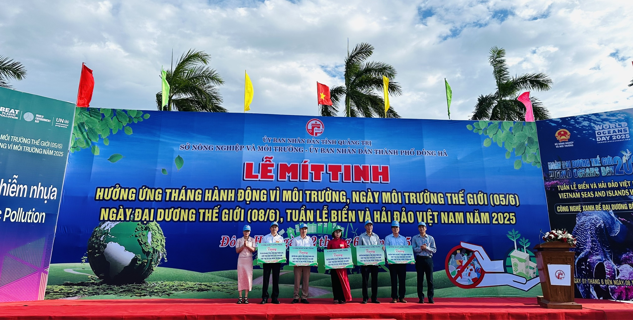 Mít tinh hưởng ứng Tháng hành động vì môi trường