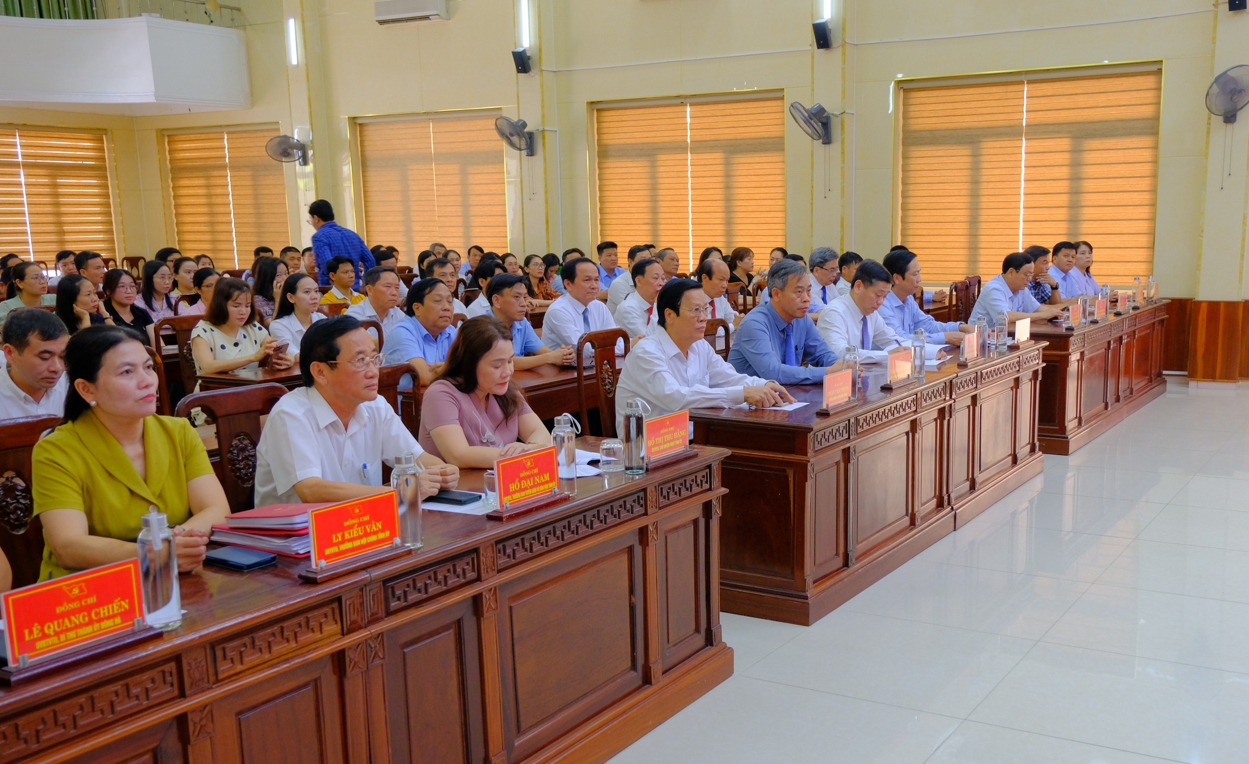Công bố quyết định thành lập Báo và Đài Phát thanh - Truyền hình tỉnh Quảng Trị