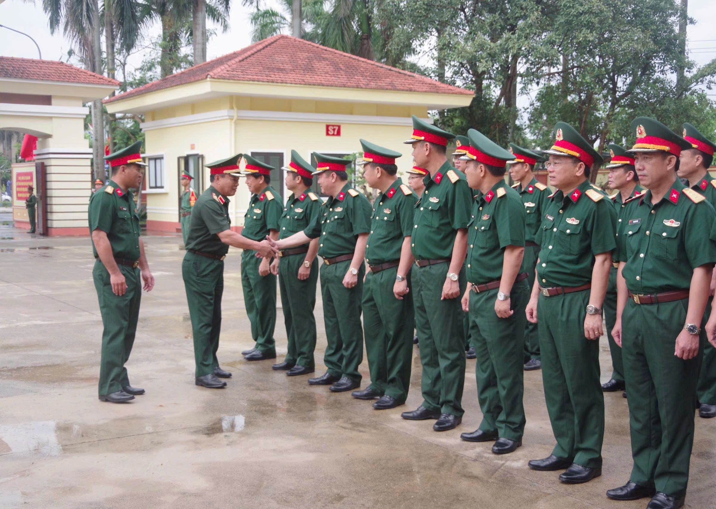 Bộ Quốc phòng kiểm tra sắp xếp lại cơ quan, quân sự​​​​​​​ khi thực hiện chính quyền địa phương 2 cấp tại Quảng Bình, Quảng Trị