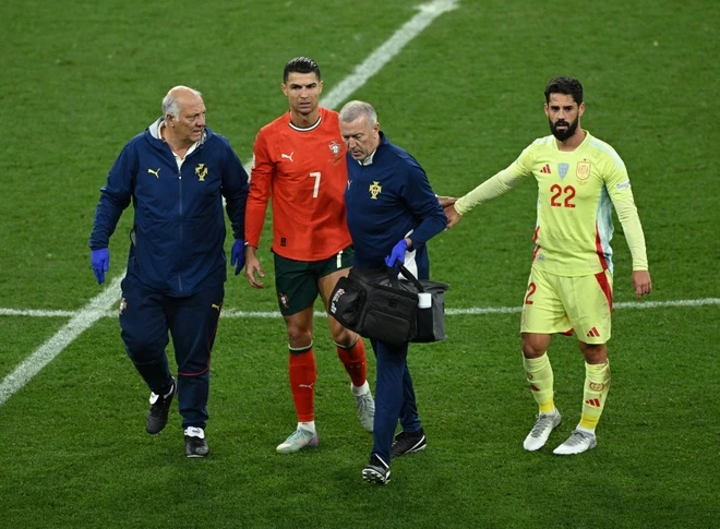 Ronaldo tỏa sáng, Bồ Đào Nha vô địch Nations League