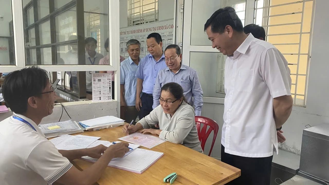 Bí thư Tỉnh ủy Nguyễn Long Hải kiểm tra việc chuẩn bị điều kiện thành lập xã mới ở huyện Cam Lộ