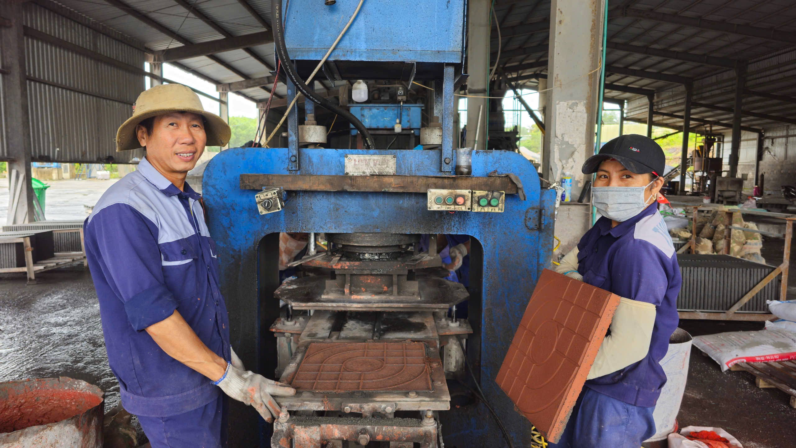 100% công đoàn cấp trên quán triệt Luật An toàn vệ sinh lao động đến cơ sở