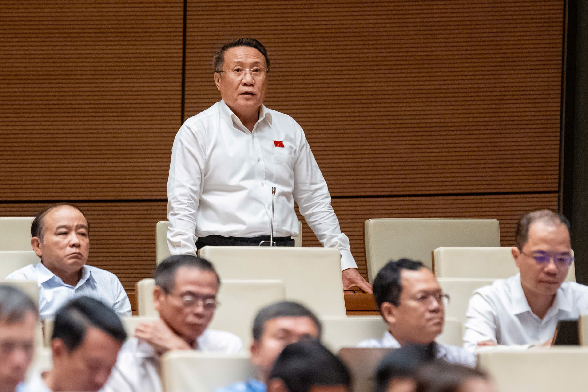 Quốc hội thảo luận về tình hình kinh tế - xã hội những tháng đầu năm 2025