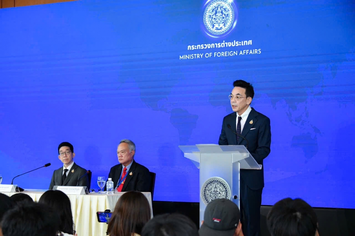 Thủ tướng Thái Lan khẳng định cam kết duy trì hòa bình và đối thoại với Campuchia