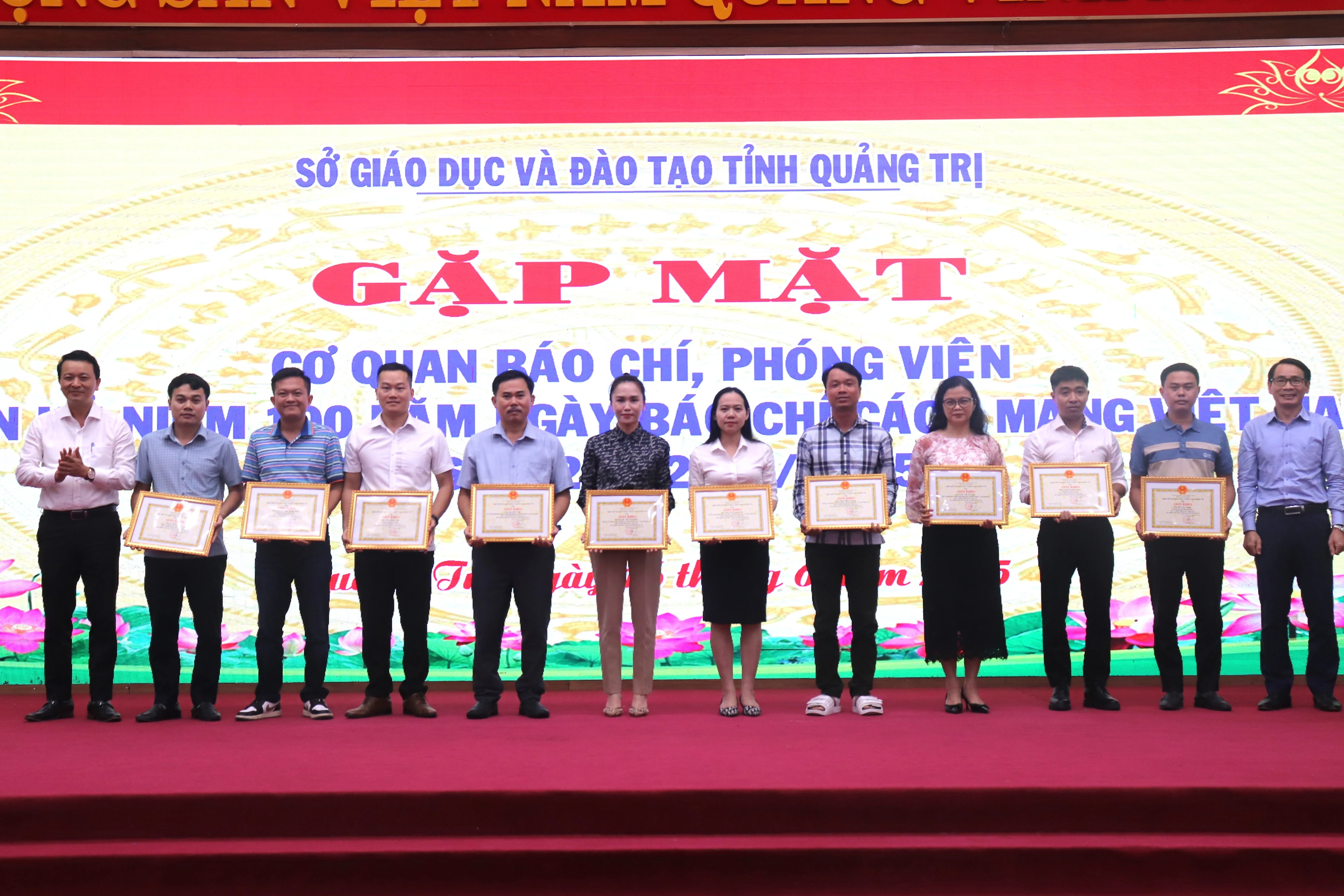 Sở GD&ĐT Quảng Trị gặp mặt các cơ quan báo chí phối hợp công tác truyền thông