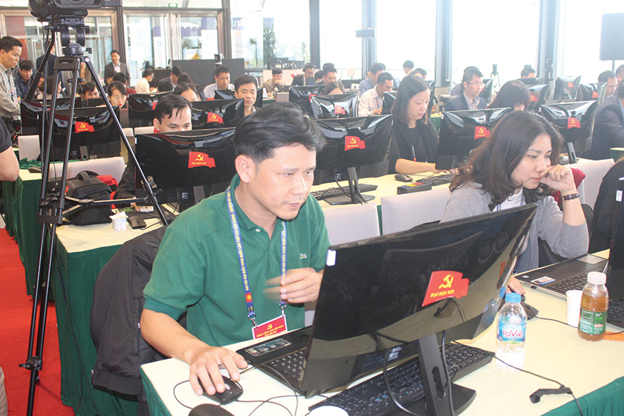 Vinh dự khi tác nghiệp tại Đại hội XIII của Đảng
