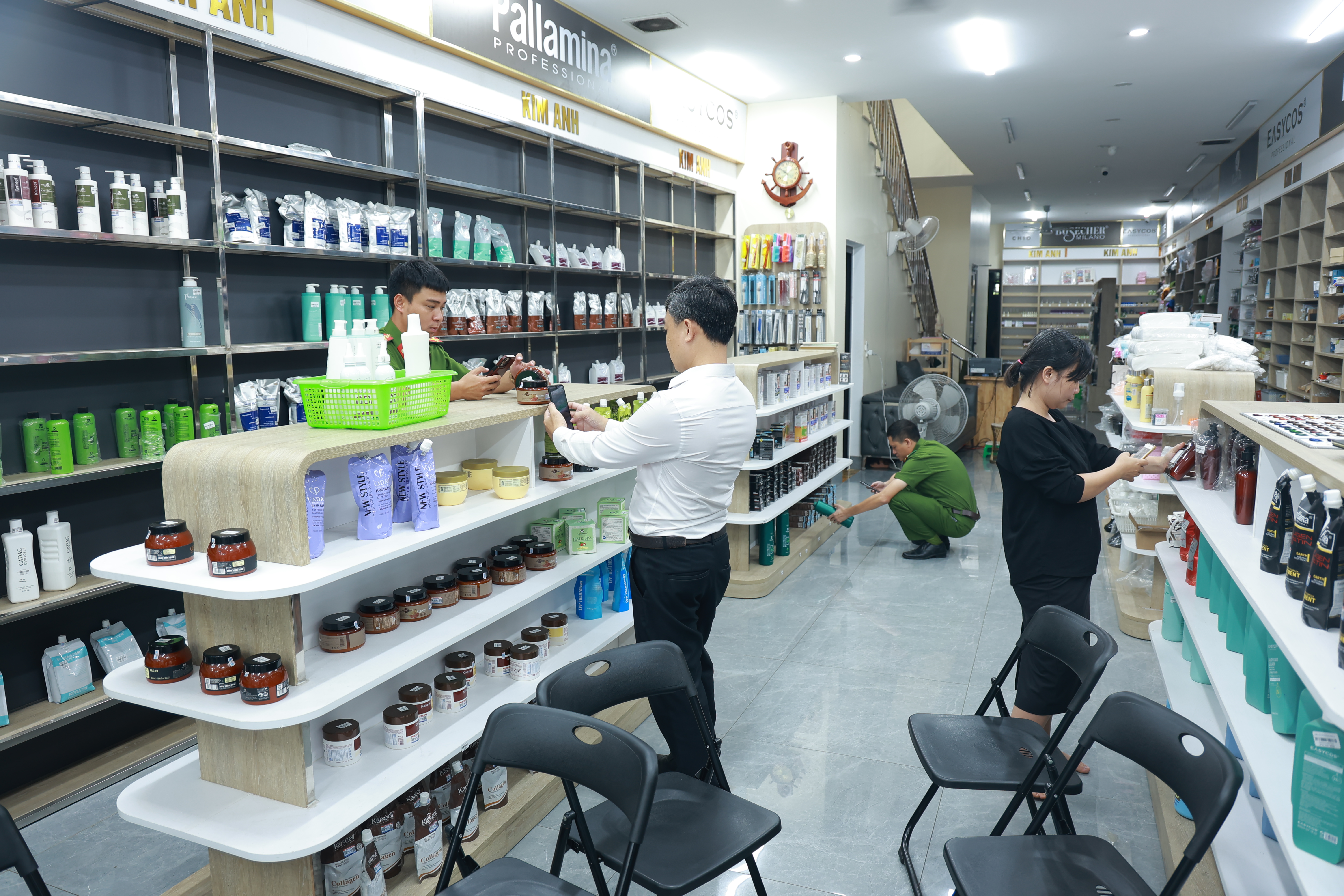 Phát hiện 2,5 tấn mỹ phẩm không rõ nguồn gốc ở Đông Hà