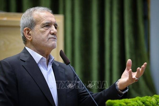 Tổng thống Iran tuyên bố kết thúc “cuộc chiến 12 ngày” với Israel, không theo đuổi vũ khí hạt nhân