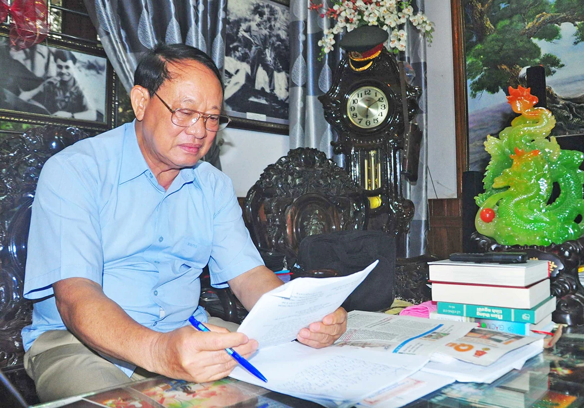 K15 - dấu son nghĩa tình