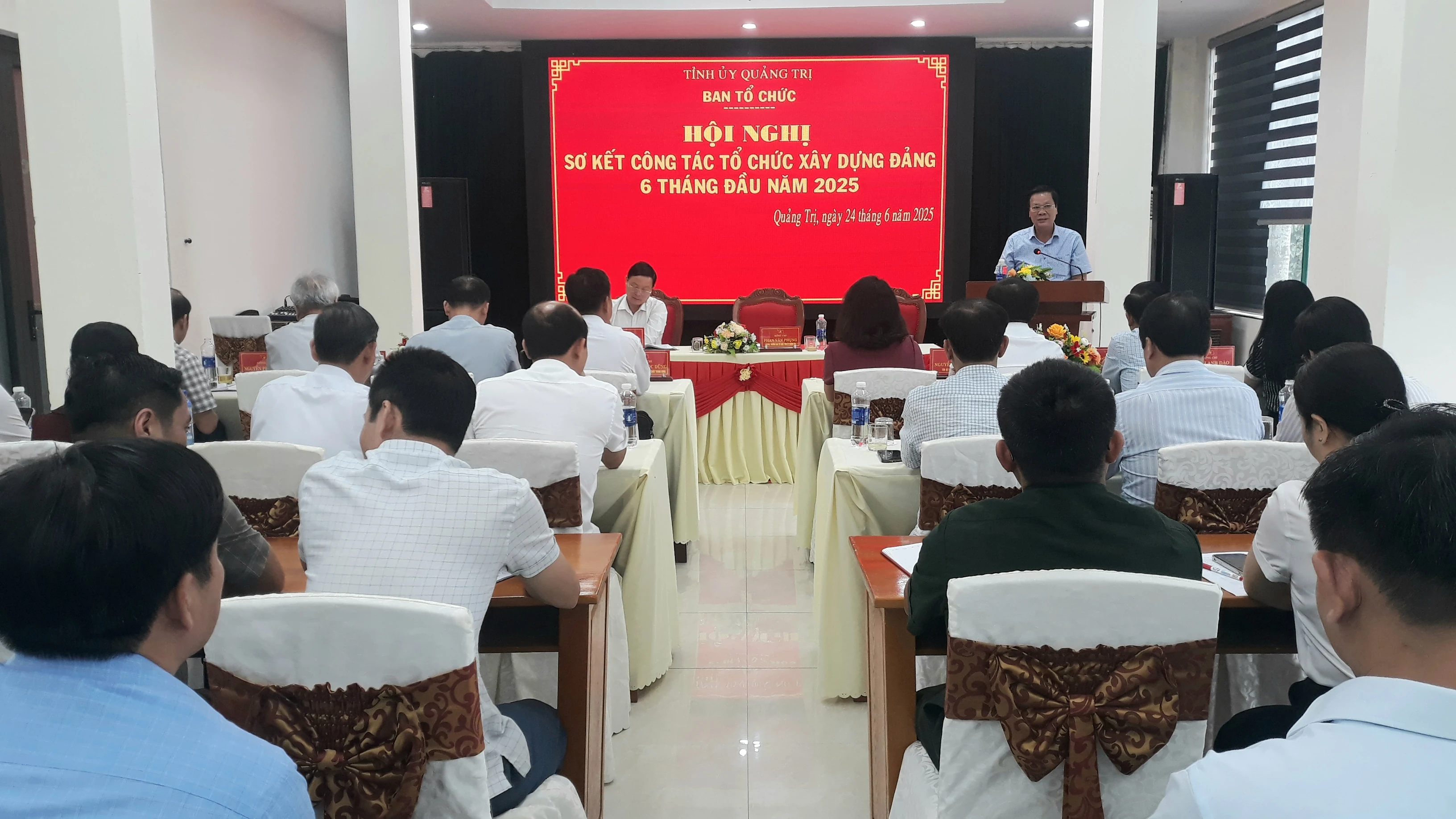 Sơ kết công tác tổ chức xây dựng Đảng 6 tháng đầu năm 2025