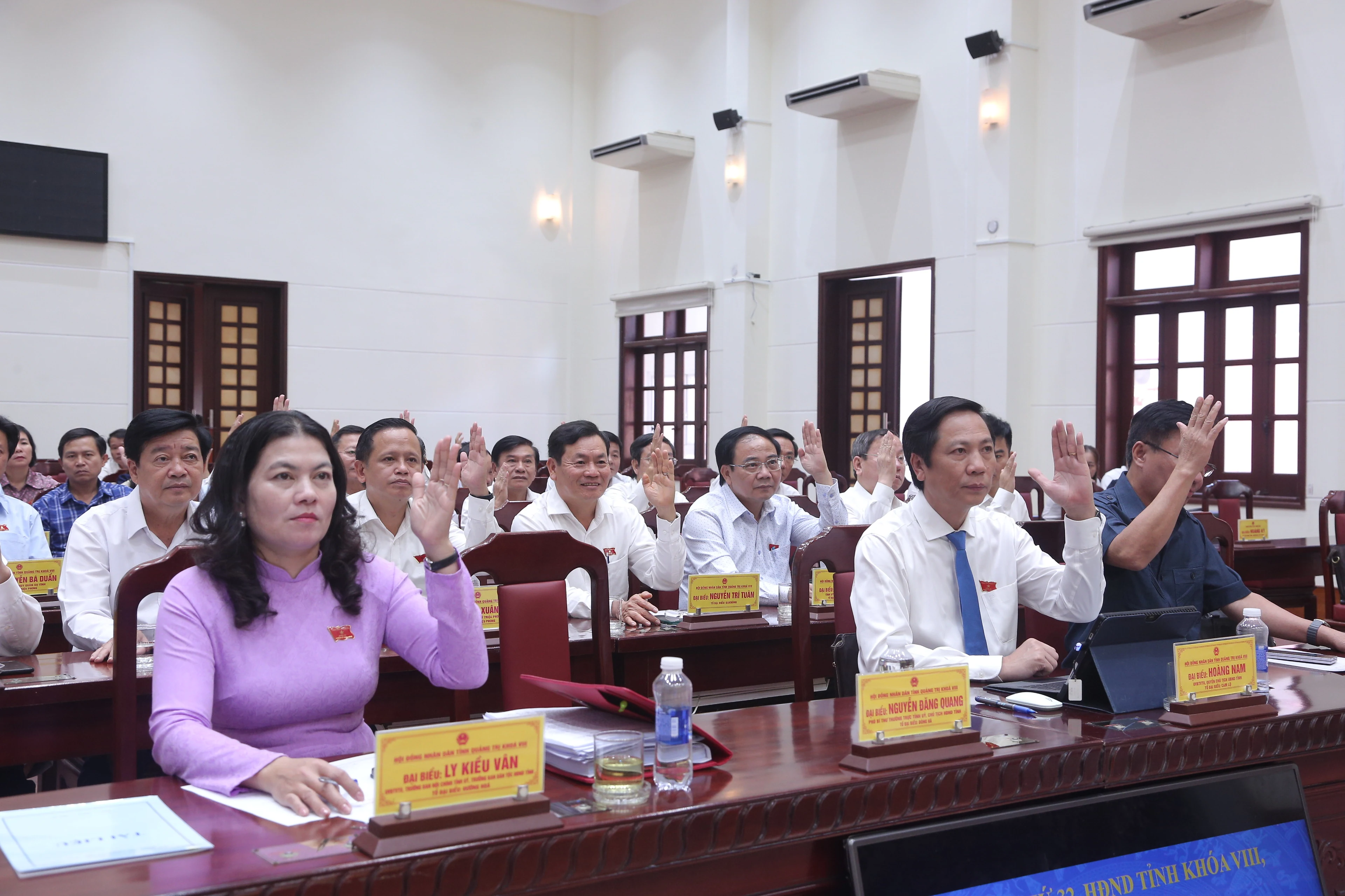 Kỳ họp thứ 32 HĐND tỉnh khóa VIII: Thông qua 21 Nghị quyết với sự thống nhất cao