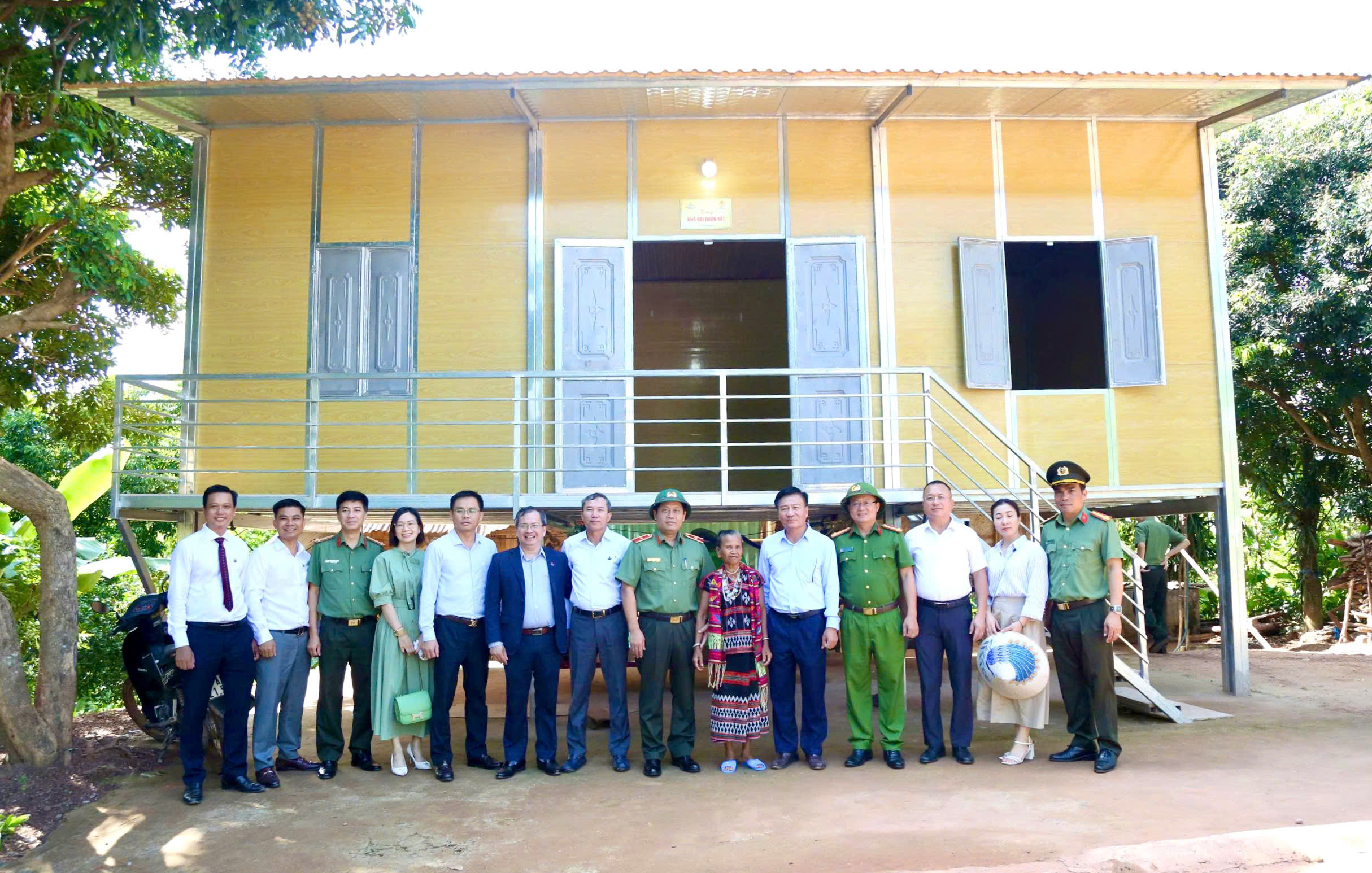 Tổng kết Chương trình xóa nhà tạm, nhà dột nát và Chương trình hỗ trợ nhà ở cho hộ gia đình có công với cách mạng, thân nhân liệt sĩ