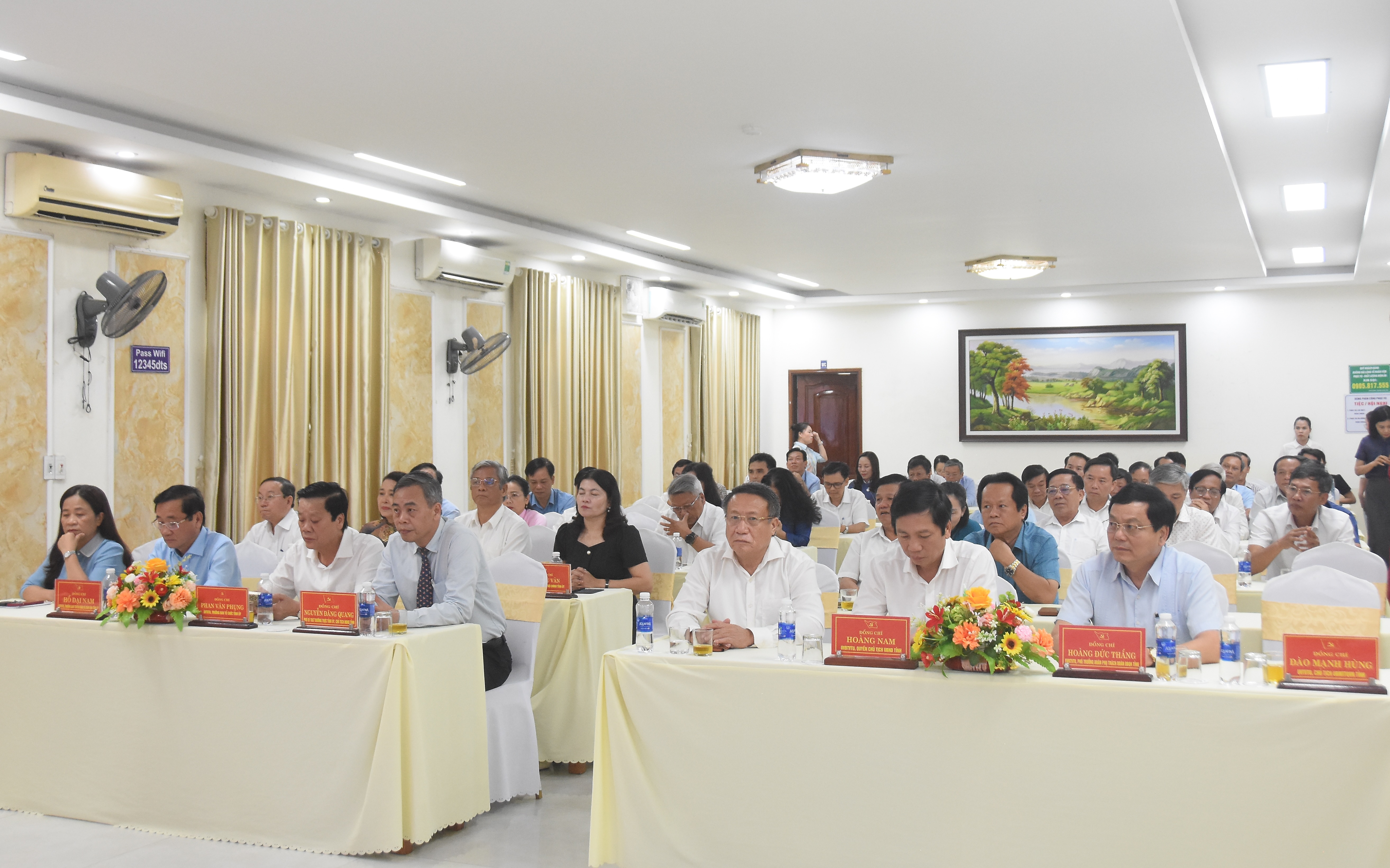 Gặp mặt cán bộ thuộc diện Ban Thường vụ Tỉnh ủy quản lý nghỉ hưu, chuyển công tác đến ngày 1/7/2025