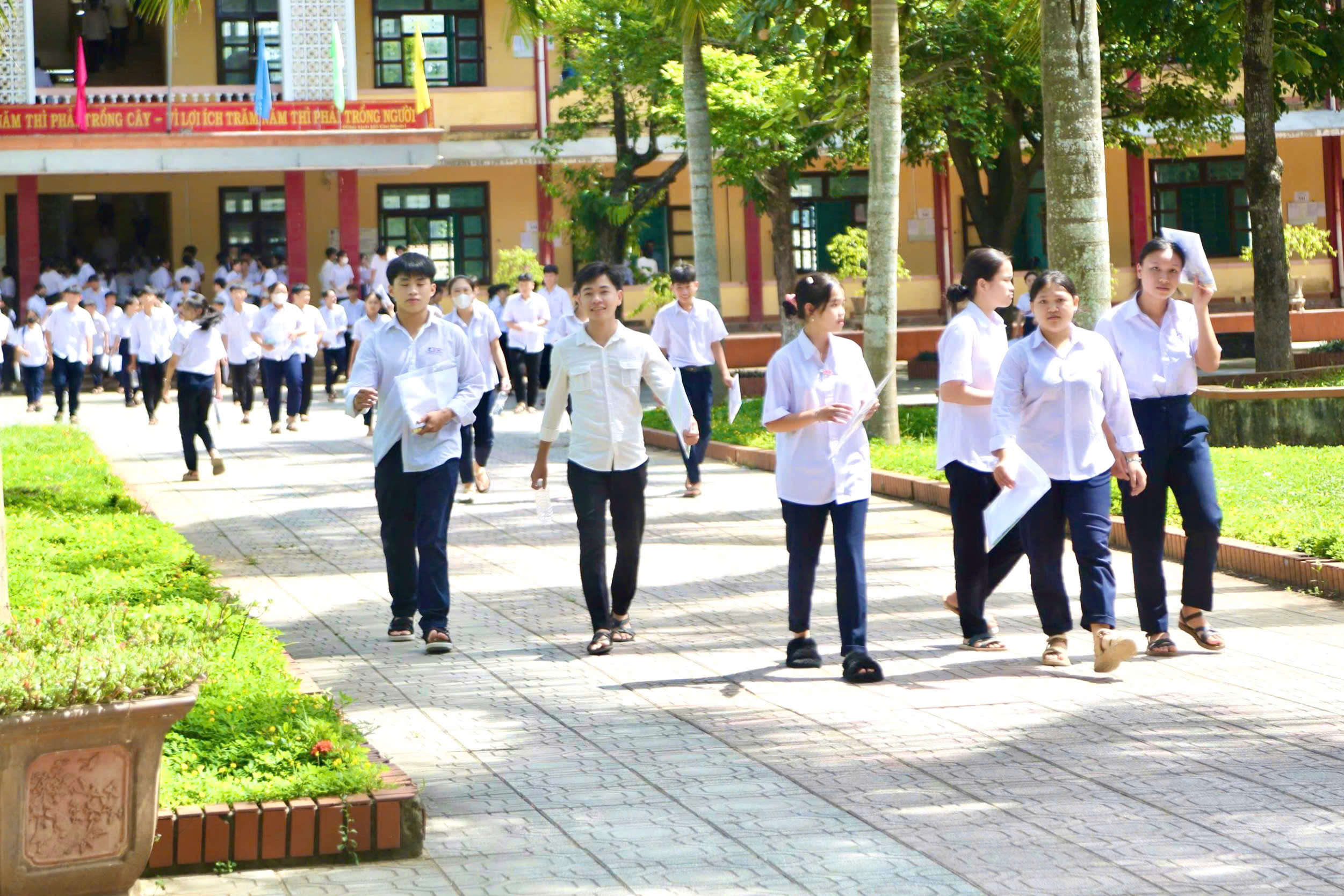 9.046 thí sinh hoàn thành bài thi Ngữ văn kỳ thi tốt nghiệp THPT năm 2025