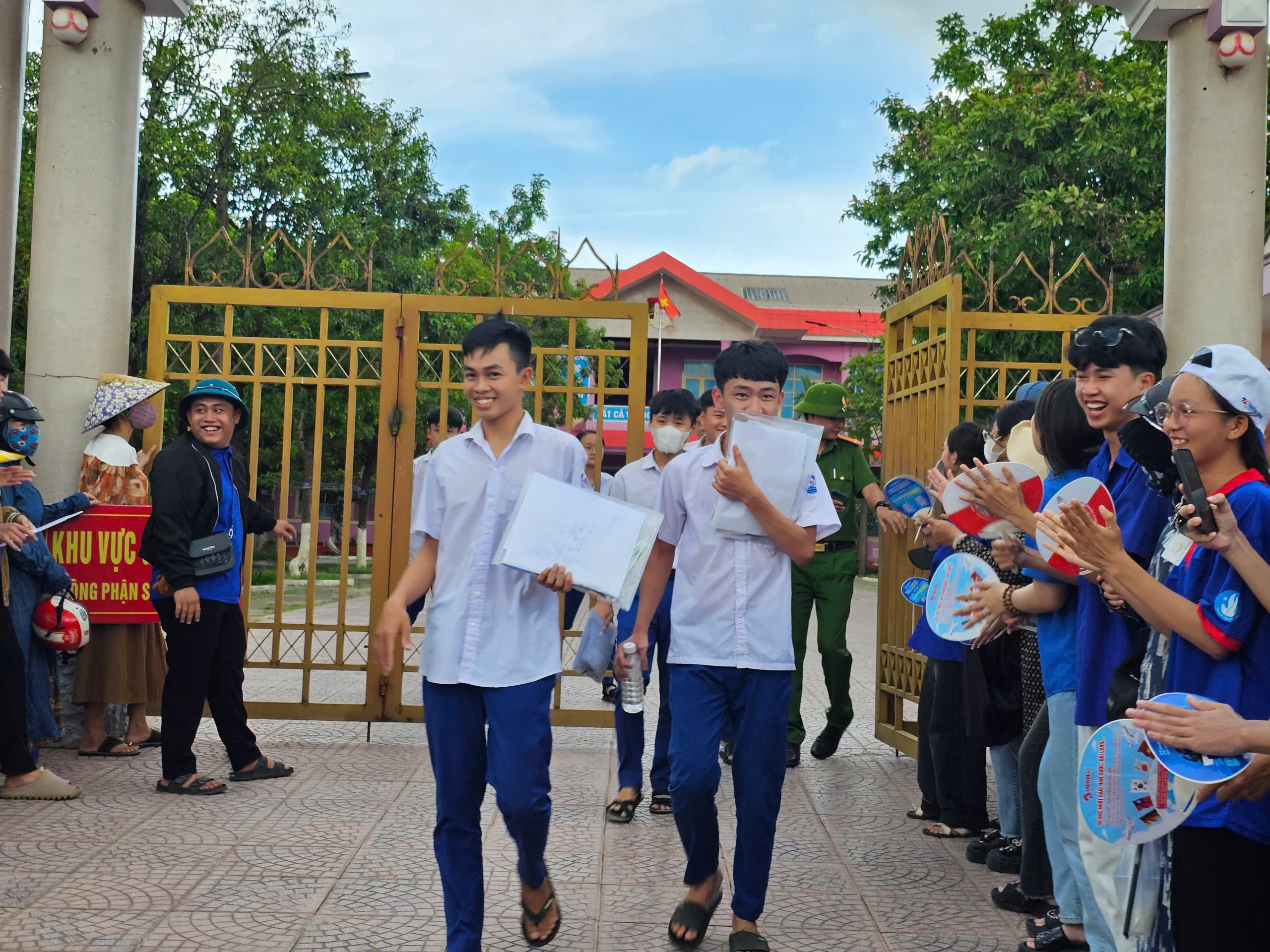 Thí sinh đánh giá đề thi môn Toán kỳ thi tốt nghiệp THPT năm 2025 có tính phân loại cao