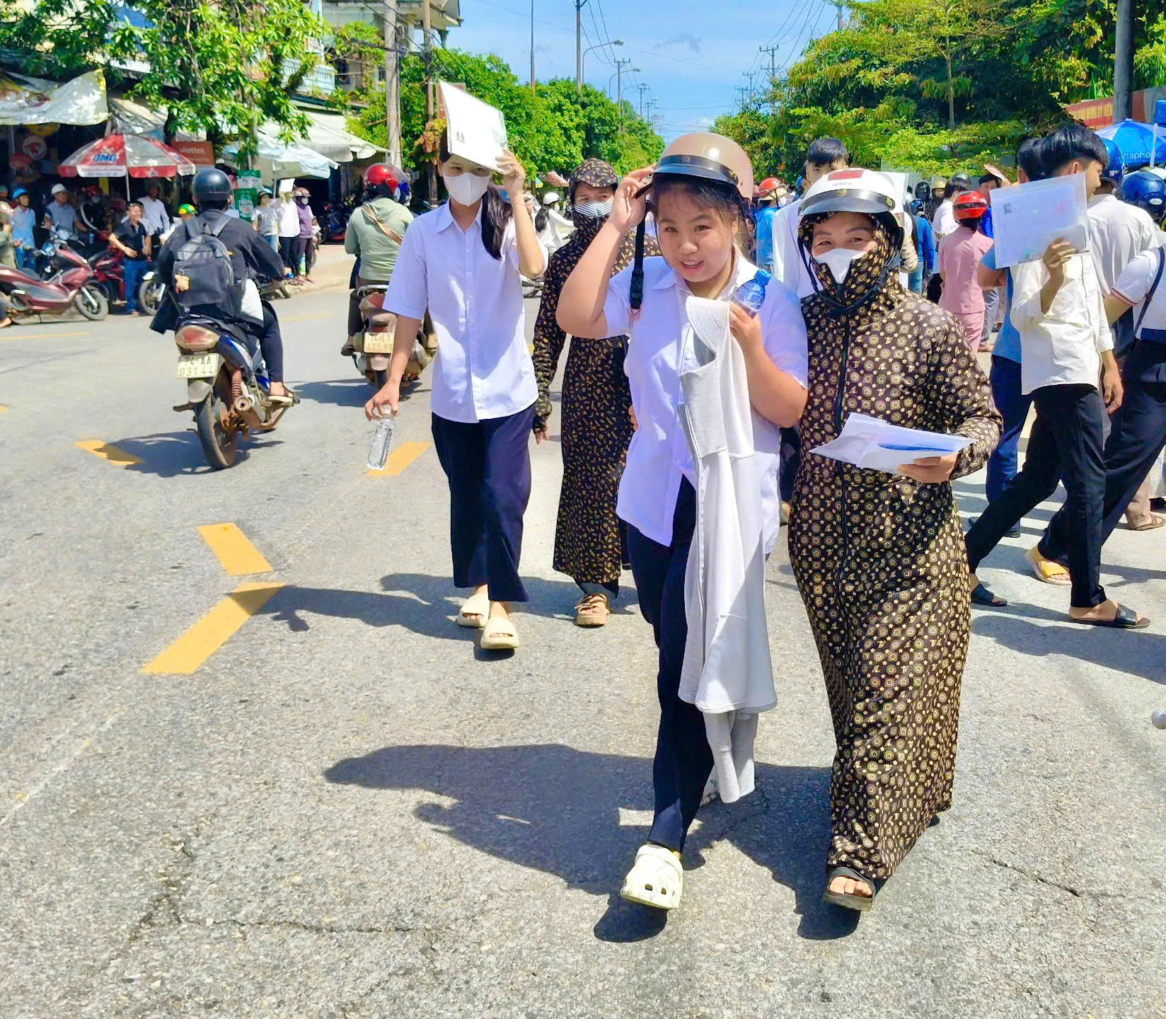 Thí sinh đánh giá đề thi môn Toán kỳ thi tốt nghiệp THPT năm 2025 có tính phân loại cao