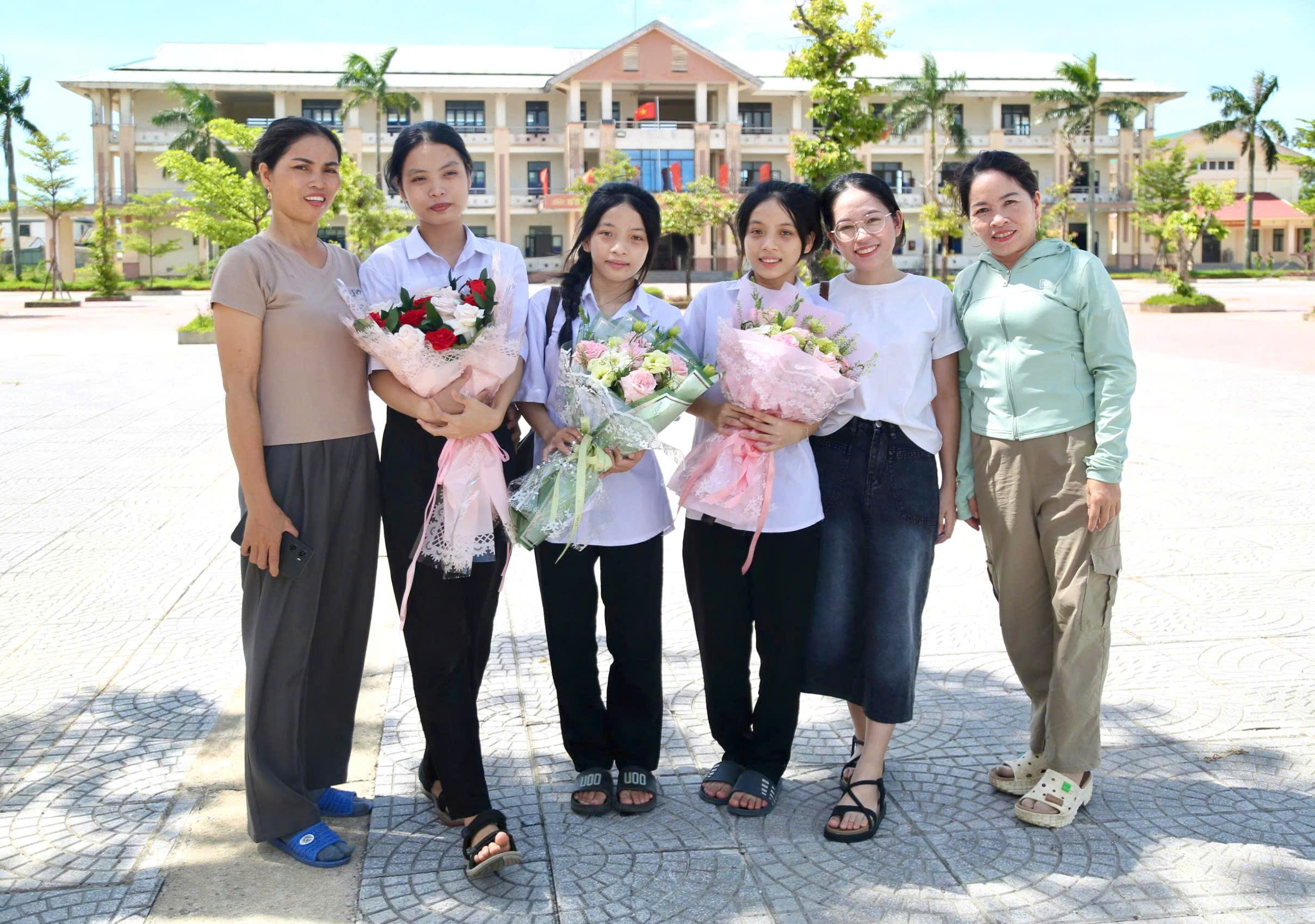 Hơn 8.800 thí sinh hoàn thành bài thi tự chọn kỳ thi tốt nghiệp THPT 