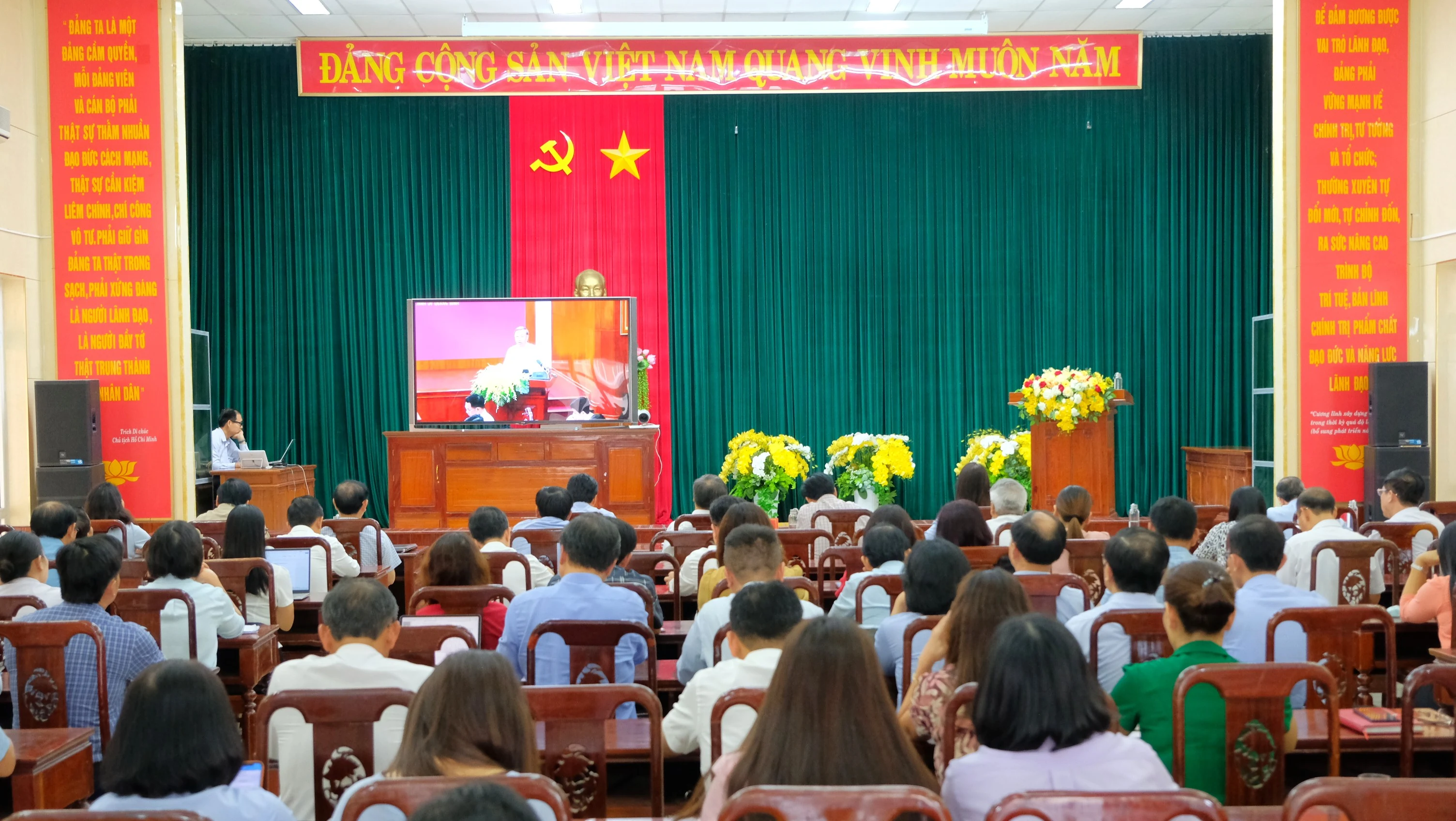 Tổng Bí thư Tô Lâm làm việc với Ban Thường vụ Tỉnh ủy hai tỉnh Quảng Bình, Quảng Trị