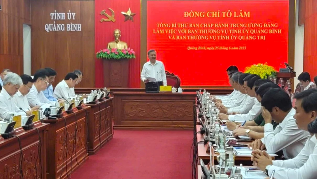 Tổng Bí thư Tô Lâm làm việc với Ban Thường vụ Tỉnh ủy hai tỉnh Quảng Bình, Quảng Trị