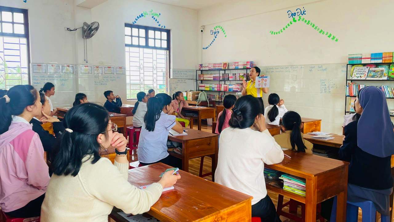 Tiếp sức trẻ mồ côi bằng kỹ năng sống