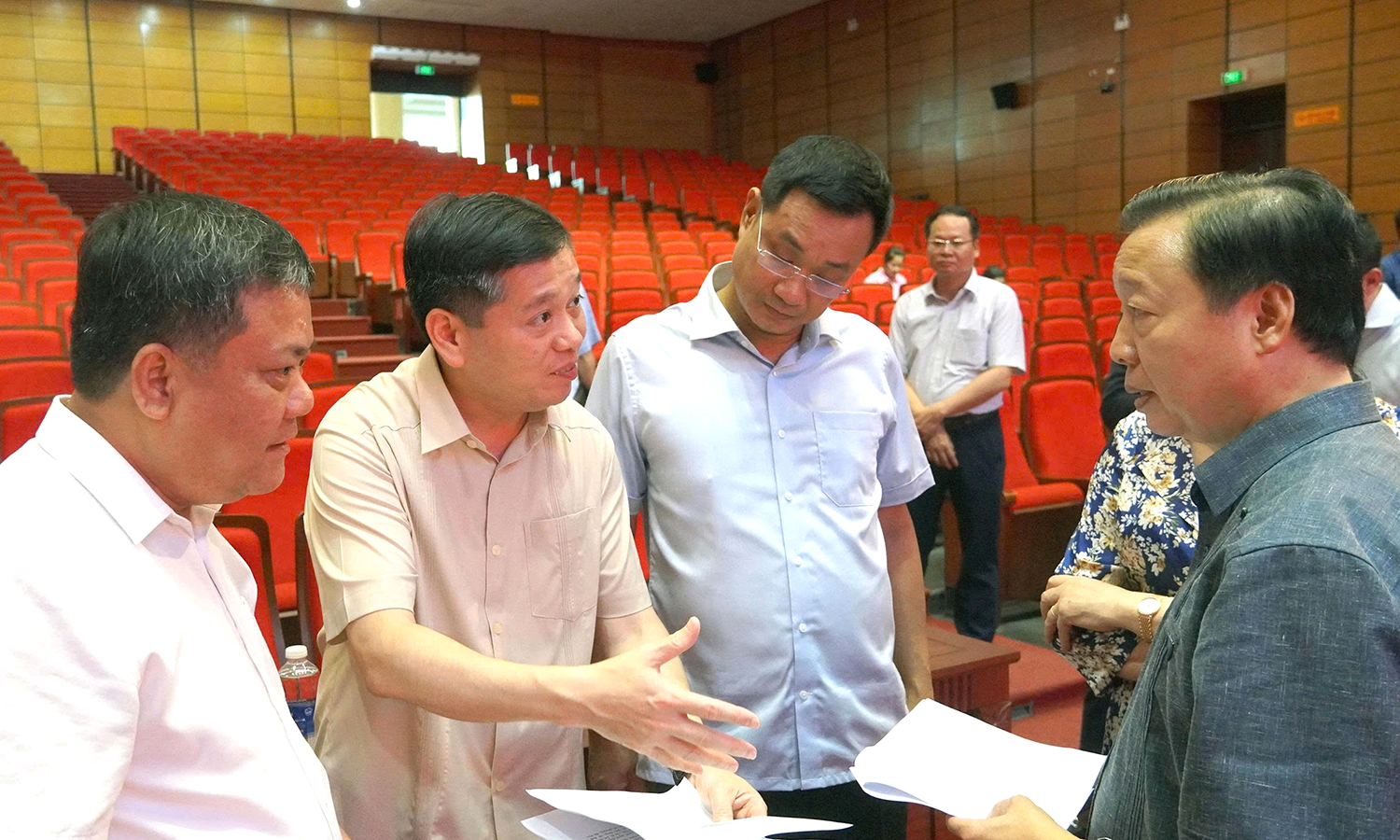 Phó Thủ tướng Chính phủ Trần Hồng Hà kiểm tra công tác chuẩn bị lễ công bố sáp nhập đơn vị hành chính