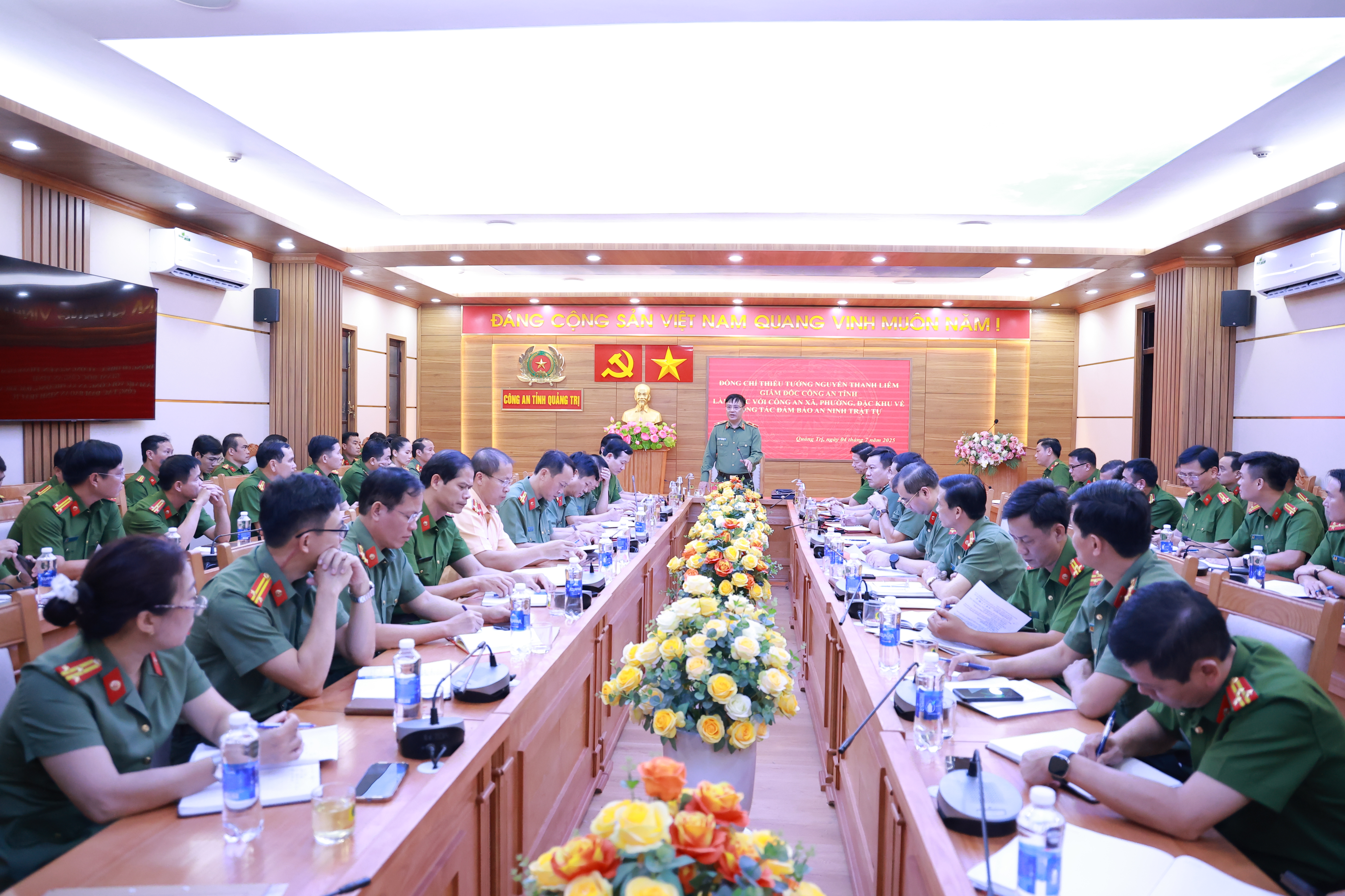 Giám đốc Công an tỉnh Nguyễn Thanh Liêm làm việc với công an các xã