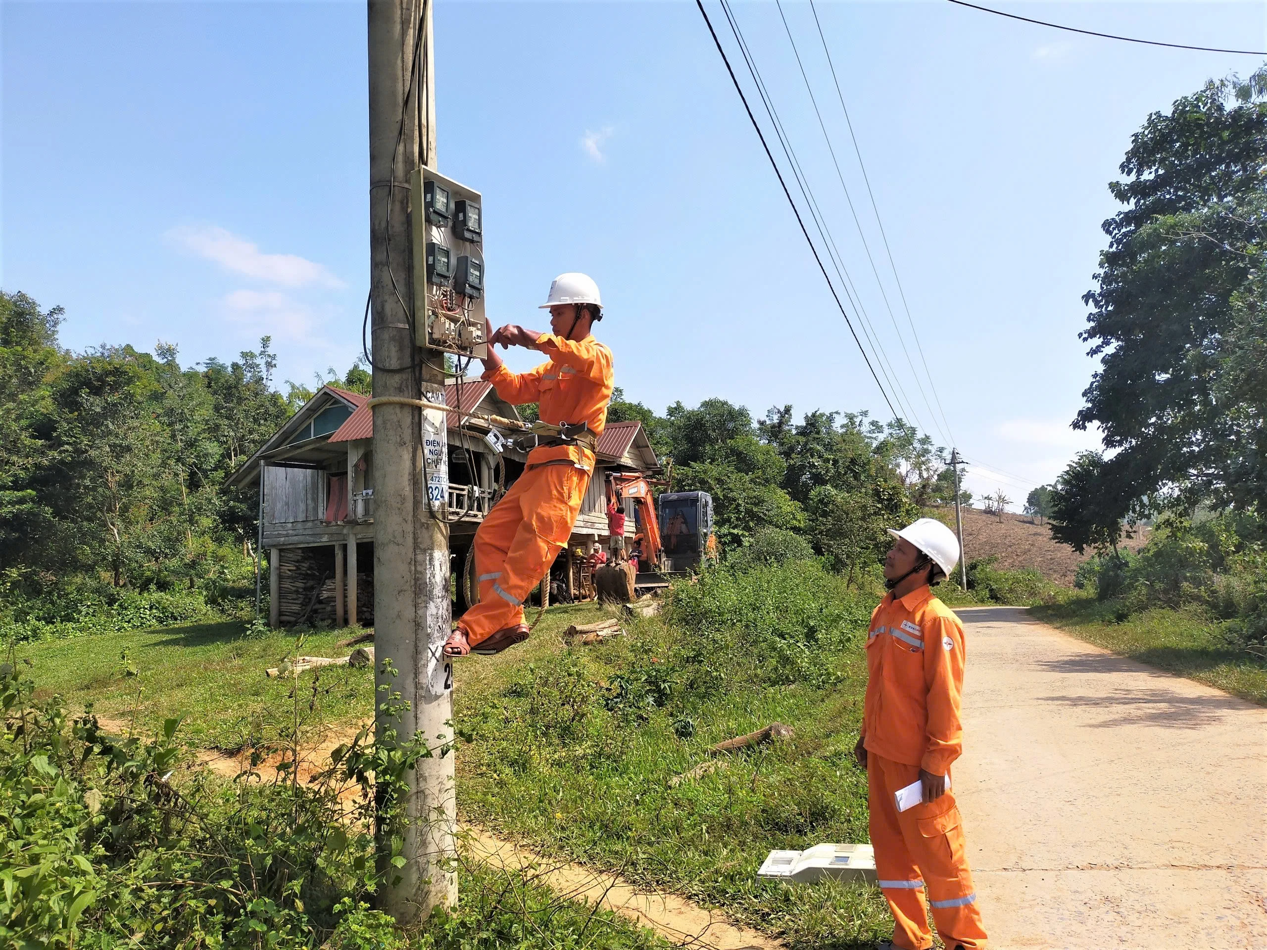 Lý do hóa đơn tiền điện tháng 6 tăng cao