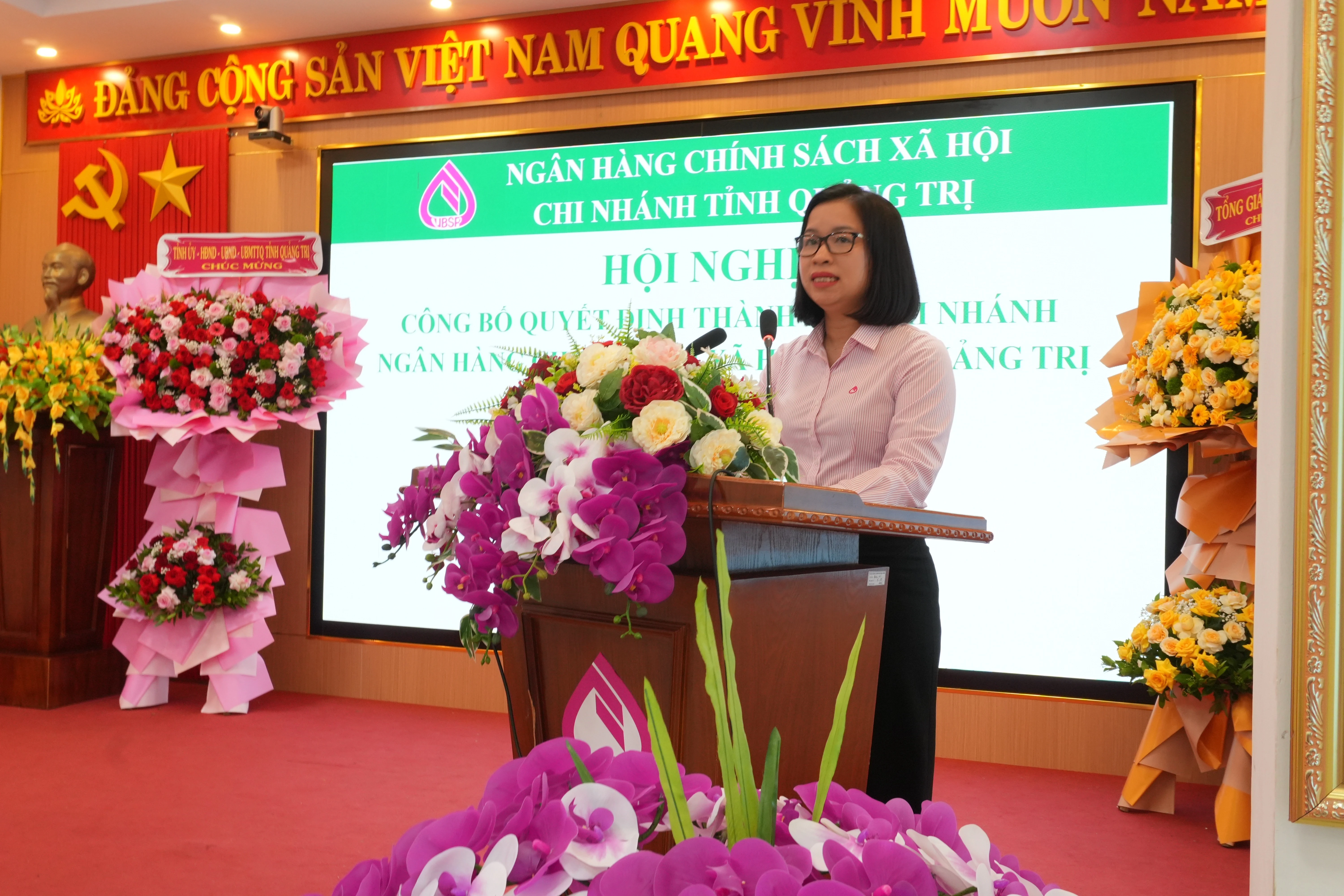 Công bố quyết định thành lập và kiện toàn Chi nhánh NHCSXH tỉnh Quảng Trị