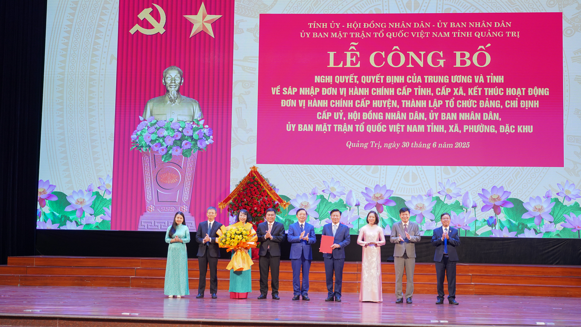 Công bố các nghị quyết, quyết định về sắp xếp đơn vị hành chính các cấp tỉnh Quảng Trị mới